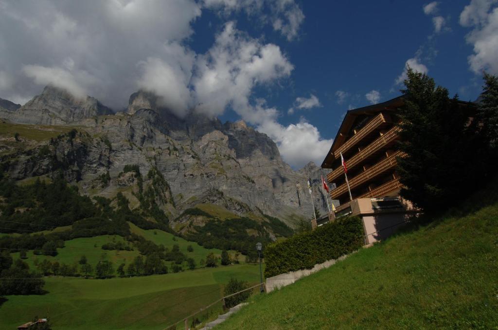 Hotel Viktoria-Leukerbad-Therme Eksteriør bilde